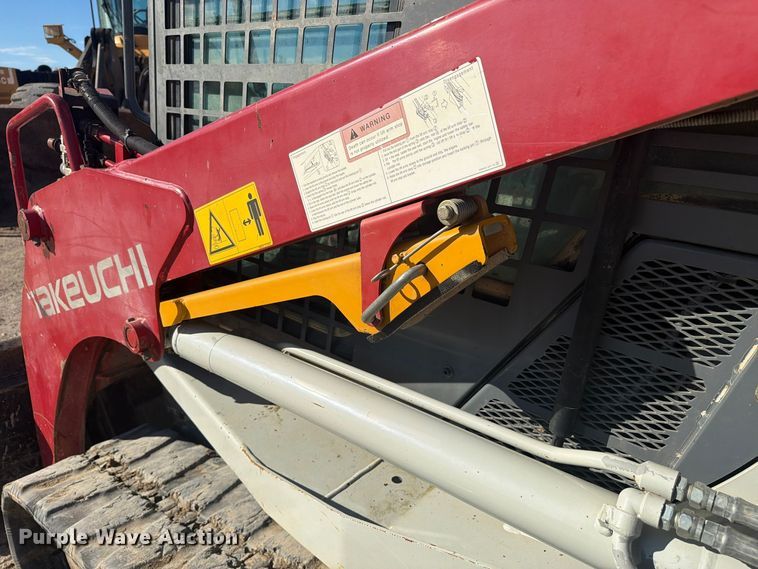 image for item FC3429 2019 Takeuchi TL8 tracked skid steer loader