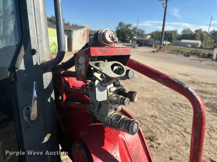image for item FC3429 2019 Takeuchi TL8 tracked skid steer loader