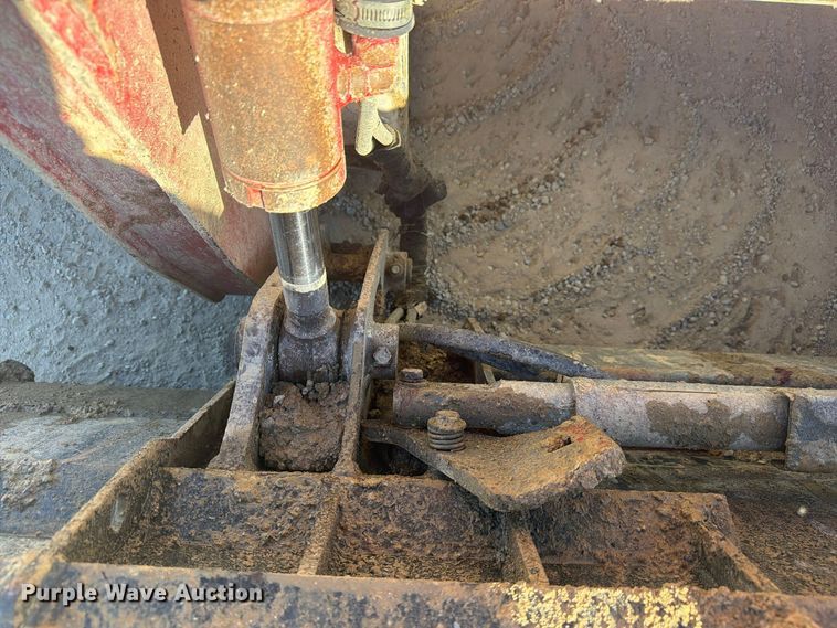 image for item FC3429 2019 Takeuchi TL8 tracked skid steer loader