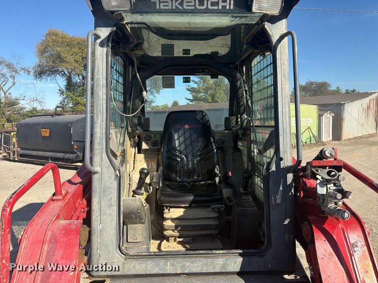 image for item FC3429 2019 Takeuchi TL8 tracked skid steer loader