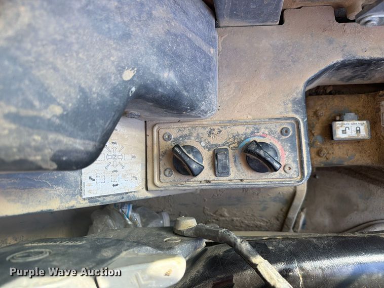 image for item FC3429 2019 Takeuchi TL8 tracked skid steer loader