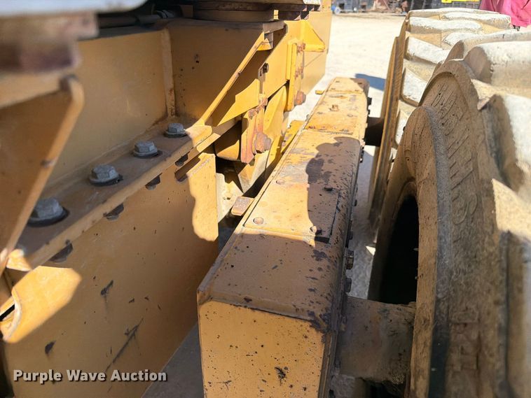 image for item FC3431 1995 Fiat-Allis FG65C motor grader