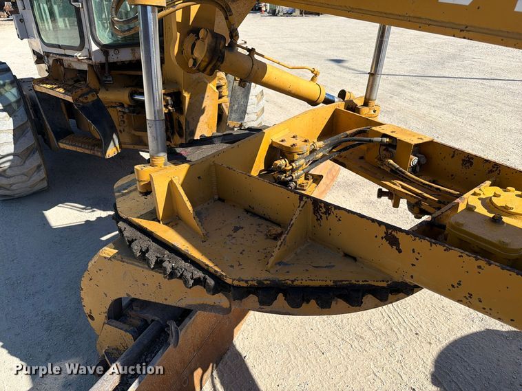 image for item FC3431 1995 Fiat-Allis FG65C motor grader
