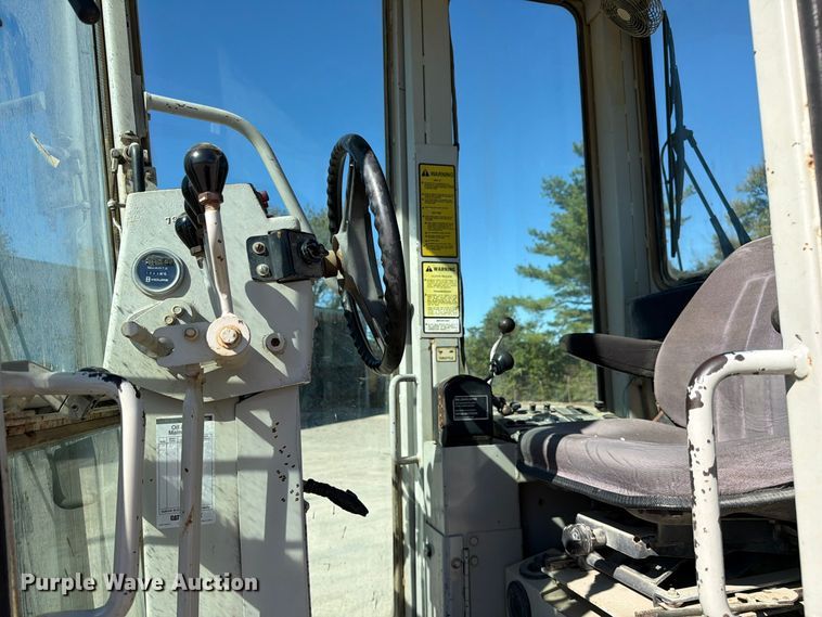 image for item FC3431 1995 Fiat-Allis FG65C motor grader