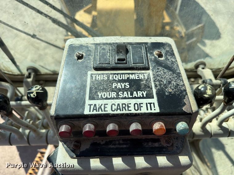 image for item FC3431 1995 Fiat-Allis FG65C motor grader
