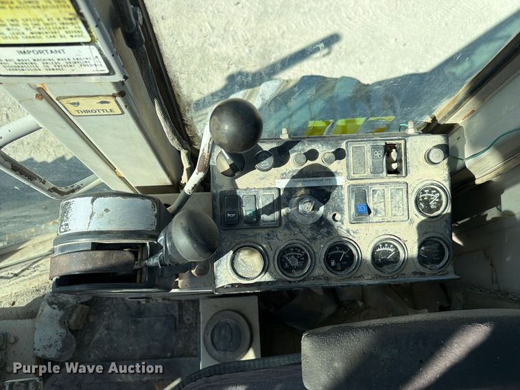 image for item FC3431 1995 Fiat-Allis FG65C motor grader