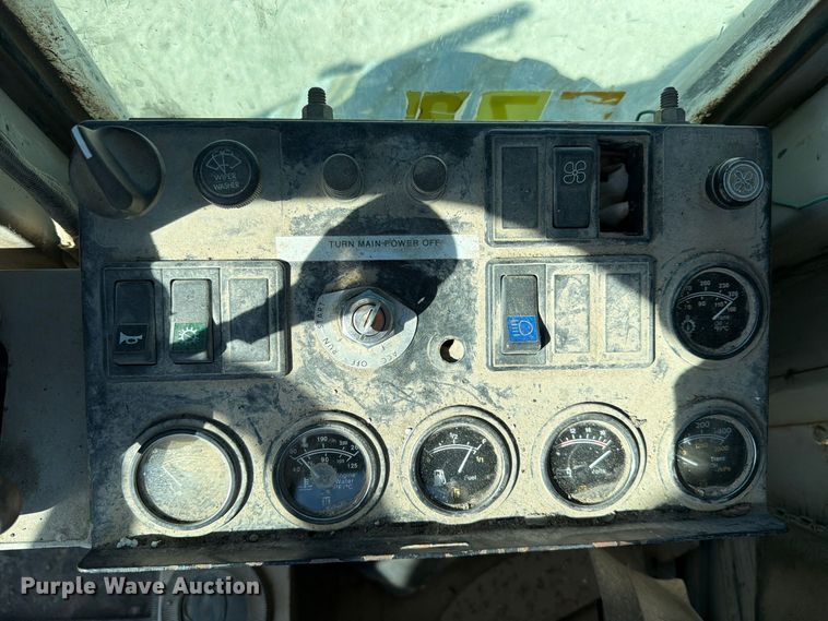 image for item FC3431 1995 Fiat-Allis FG65C motor grader