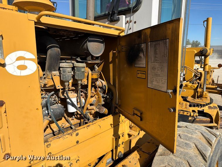 image for item FC3431 1995 Fiat-Allis FG65C motor grader