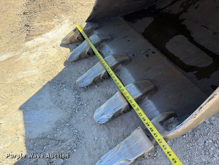 image for item FC3432 2015 Link-Belt 160X4 excavator