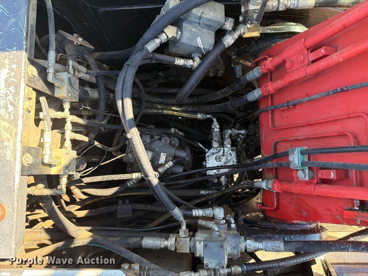 image for item FC3432 2015 Link-Belt 160X4 excavator
