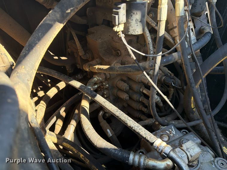 image for item FC3432 2015 Link-Belt 160X4 excavator