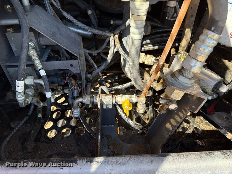 image for item FC3432 2015 Link-Belt 160X4 excavator