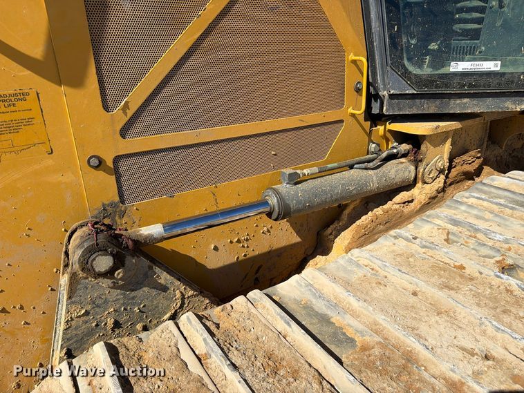 image for item FC3433 John Deere 650K dozer