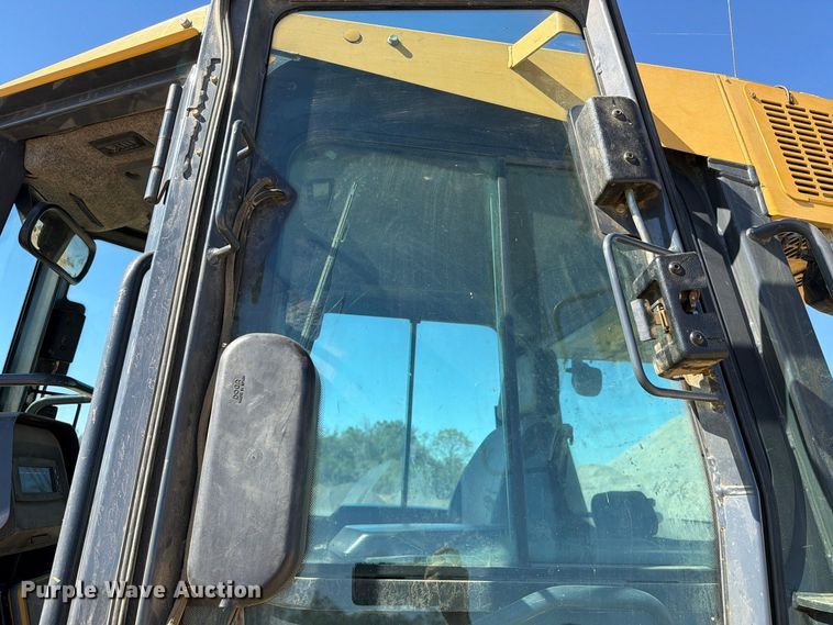 image for item FC3433 John Deere 650K dozer