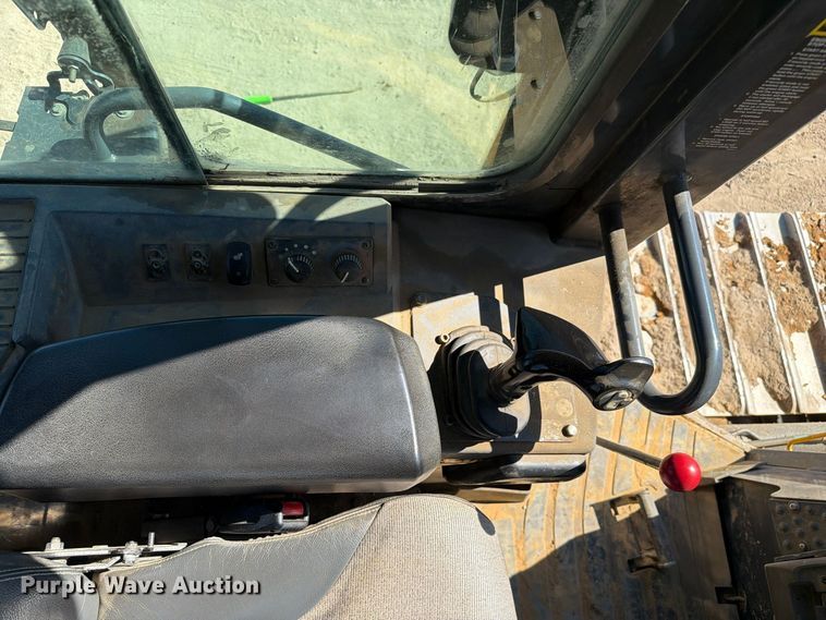 image for item FC3433 John Deere 650K dozer