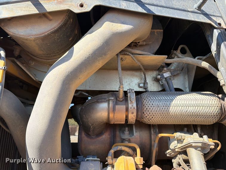 image for item FC3433 John Deere 650K dozer