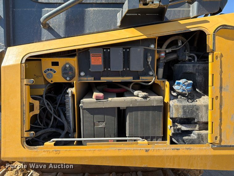 image for item FC3433 John Deere 650K dozer
