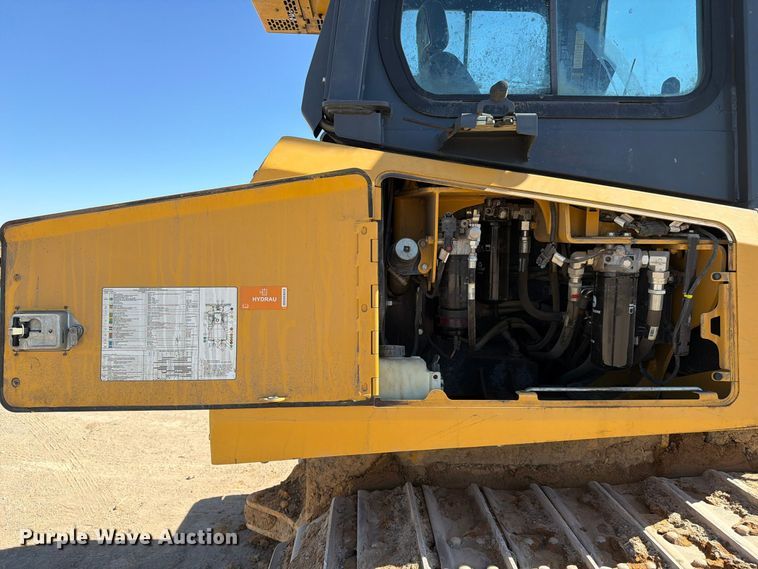 image for item FC3433 John Deere 650K dozer