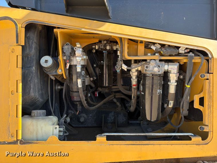 image for item FC3433 John Deere 650K dozer