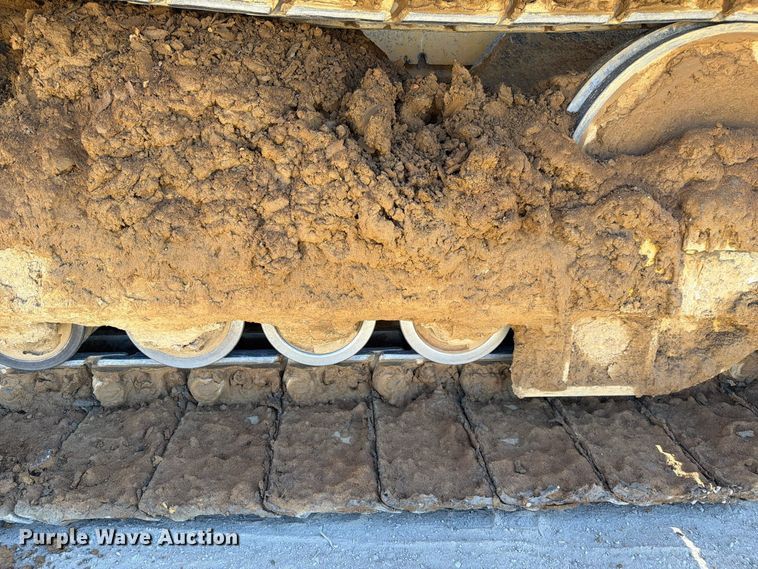 image for item FC3433 John Deere 650K dozer