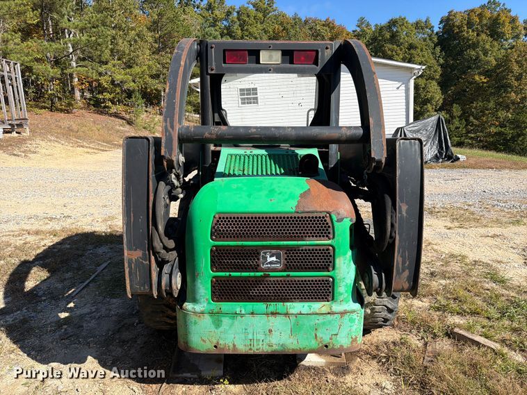 image for item FC3463 1999 John Deere 240 skid steer loader