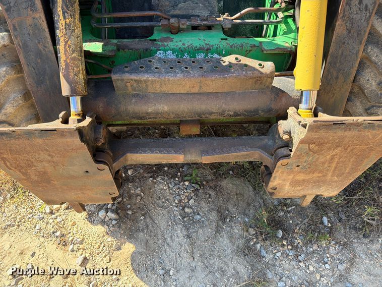 image for item FC3463 1999 John Deere 240 skid steer loader