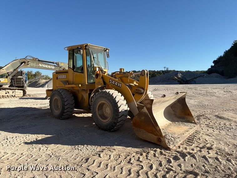 image for item FG0792 2000 John Deere 544H wheel loader