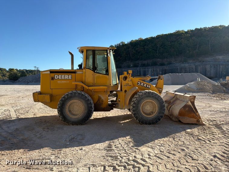 image for item FG0792 2000 John Deere 544H wheel loader