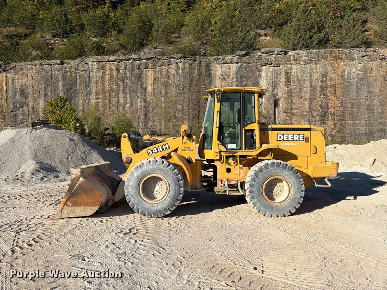 image for item FG0792 2000 John Deere 544H wheel loader