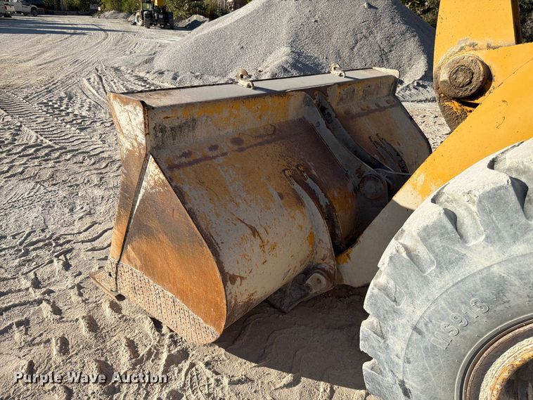 image for item FG0792 2000 John Deere 544H wheel loader