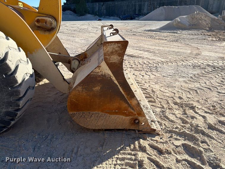 image for item FG0792 2000 John Deere 544H wheel loader
