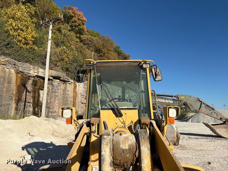 image for item FG0792 2000 John Deere 544H wheel loader