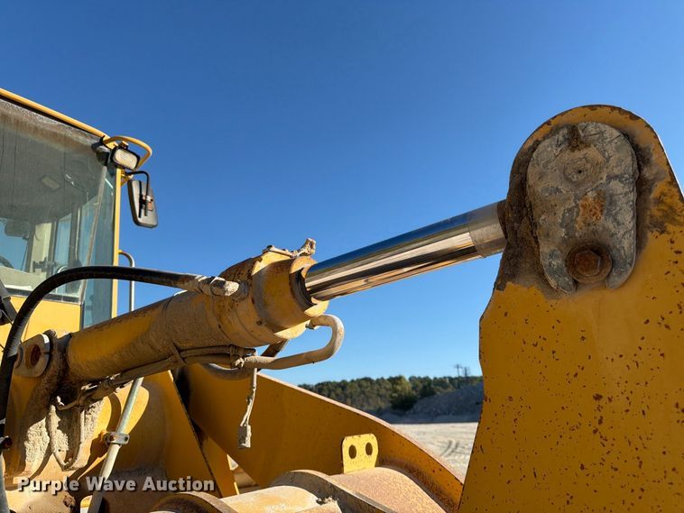 image for item FG0792 2000 John Deere 544H wheel loader
