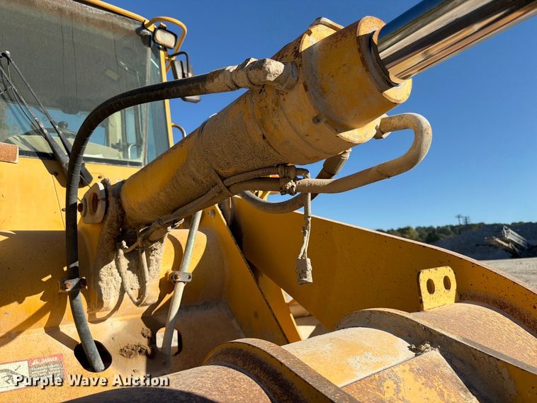 image for item FG0792 2000 John Deere 544H wheel loader
