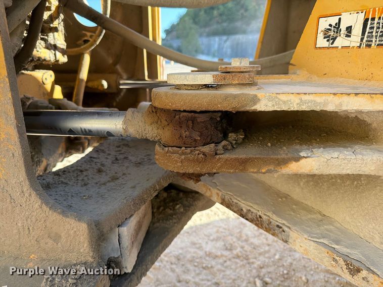image for item FG0792 2000 John Deere 544H wheel loader