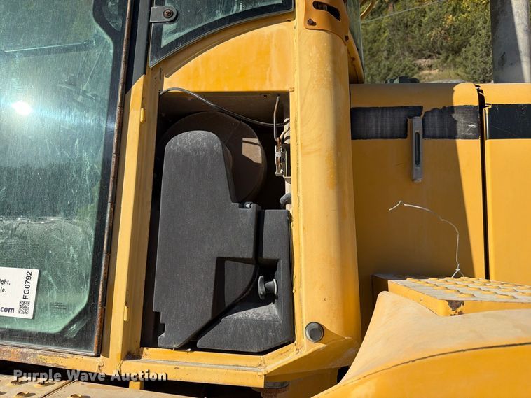 image for item FG0792 2000 John Deere 544H wheel loader