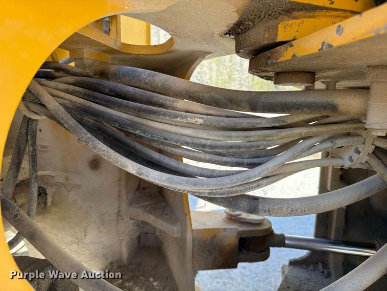image for item FG0792 2000 John Deere 544H wheel loader