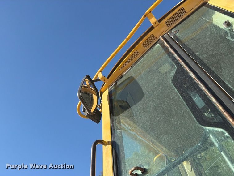 image for item FG0792 2000 John Deere 544H wheel loader