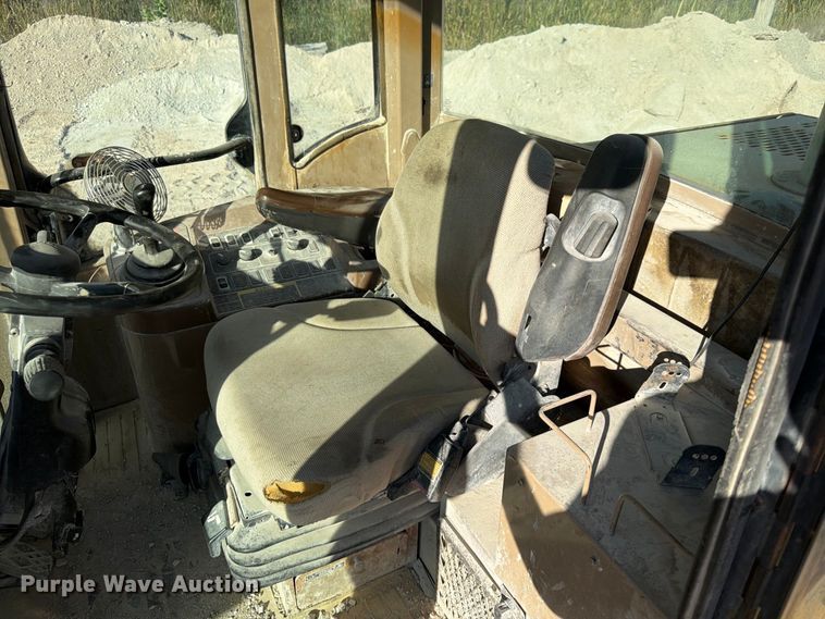 image for item FG0792 2000 John Deere 544H wheel loader
