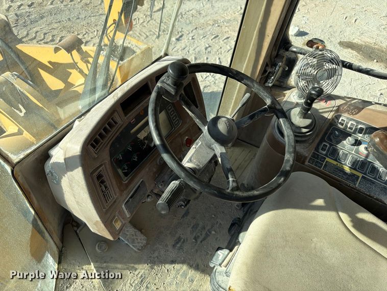 image for item FG0792 2000 John Deere 544H wheel loader
