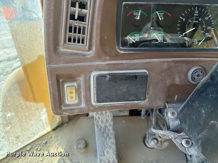 image for item FG0792 2000 John Deere 544H wheel loader