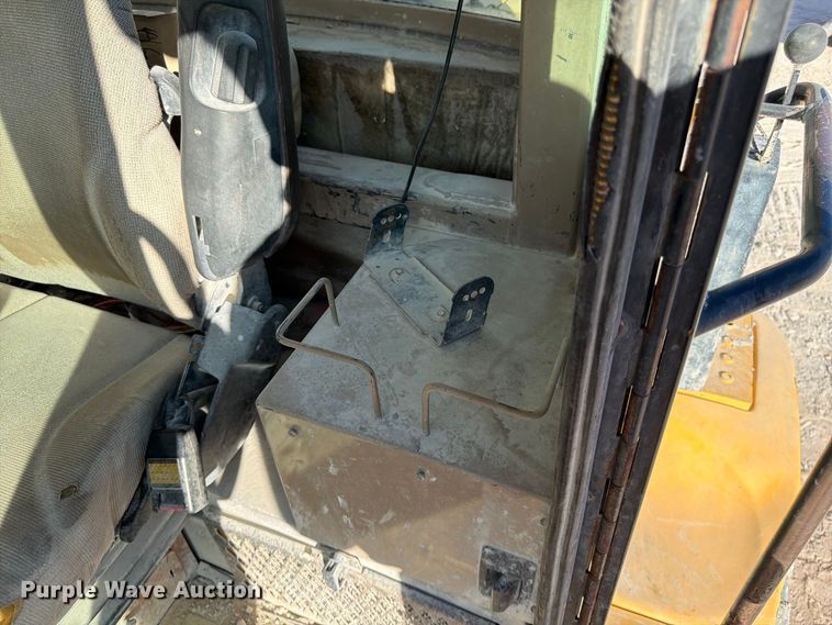 image for item FG0792 2000 John Deere 544H wheel loader