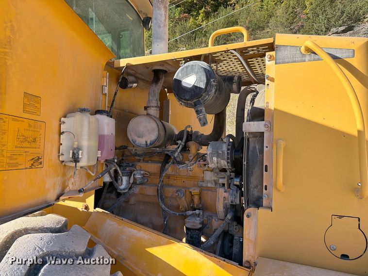 image for item FG0792 2000 John Deere 544H wheel loader