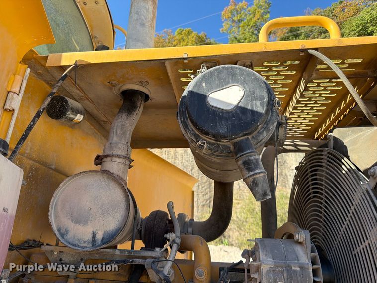 image for item FG0792 2000 John Deere 544H wheel loader