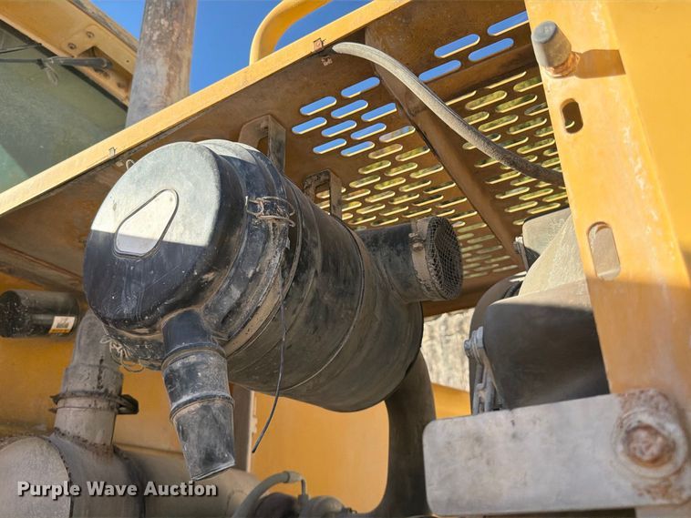 image for item FG0792 2000 John Deere 544H wheel loader