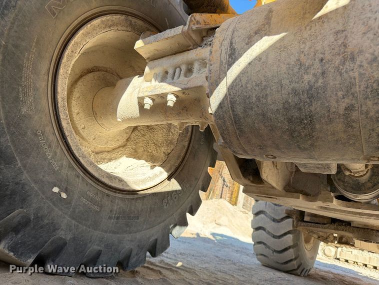 image for item FG0792 2000 John Deere 544H wheel loader