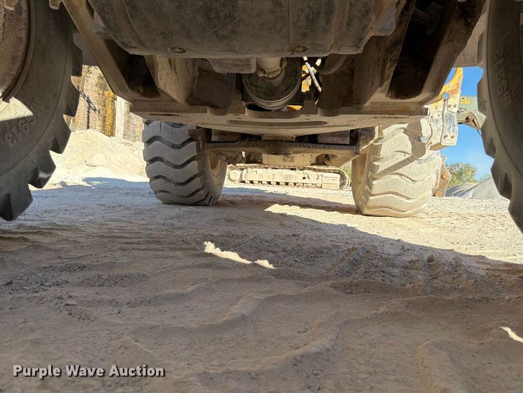 image for item FG0792 2000 John Deere 544H wheel loader