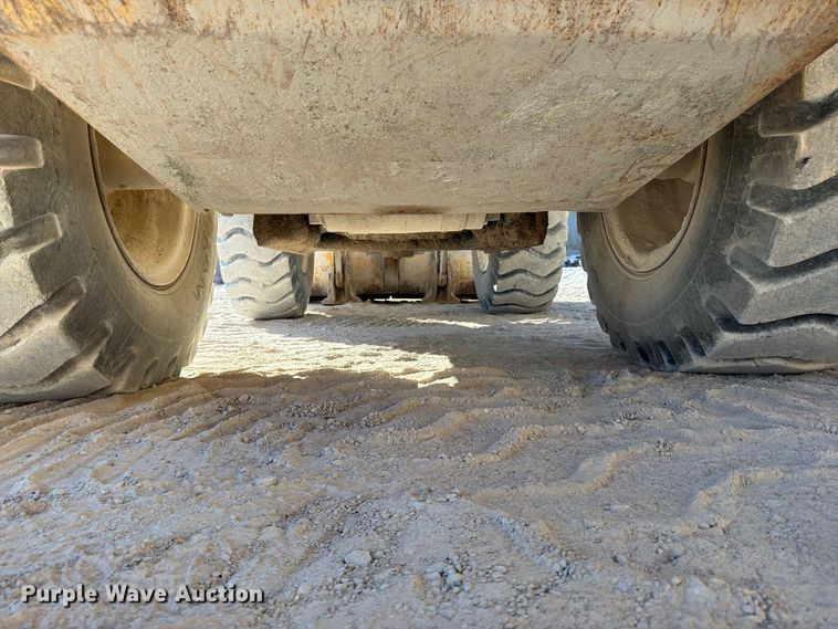 image for item FG0792 2000 John Deere 544H wheel loader