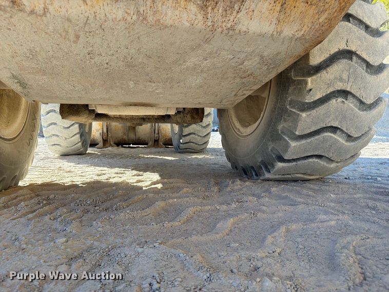 image for item FG0792 2000 John Deere 544H wheel loader