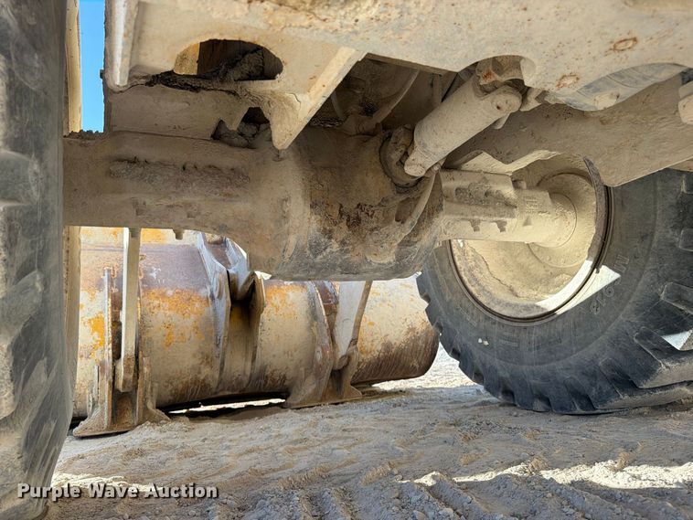 image for item FG0792 2000 John Deere 544H wheel loader